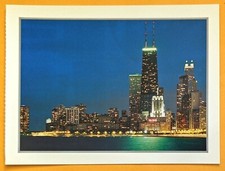 Postcard IL: View of John Hancock Center from the North Avenue Beach. Illinois 