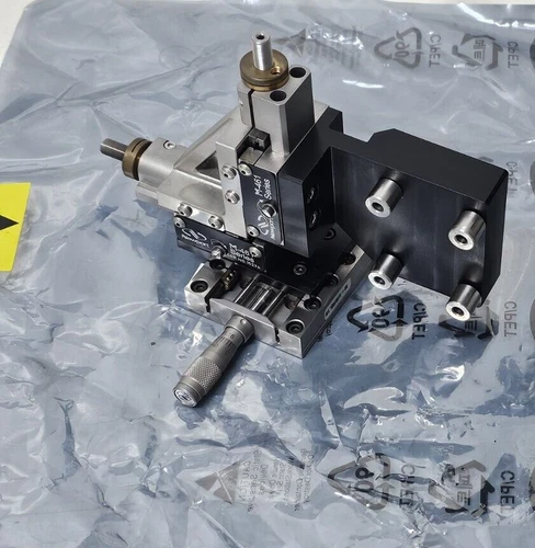 Newport M-UMR5.16 Linear Translation Stage BM11.16 Micrometer 2 M-461 2 Axis X-Y