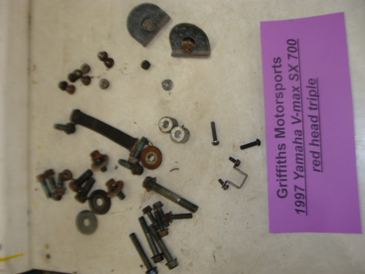 1997 YAMAHA VMAX SX 700 red head triple parts low bolts hardware