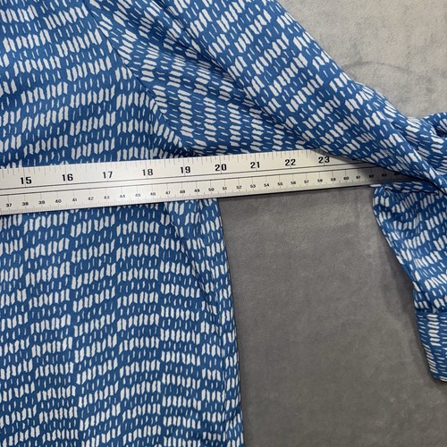 Ann Taylor Factory White & Blue Pattern Button Down Size Large - Picture 6 of 9