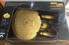 Star Trek TNG 7th Anniversary GOLD USS Enterprise Playmates 1995 Complete Rare