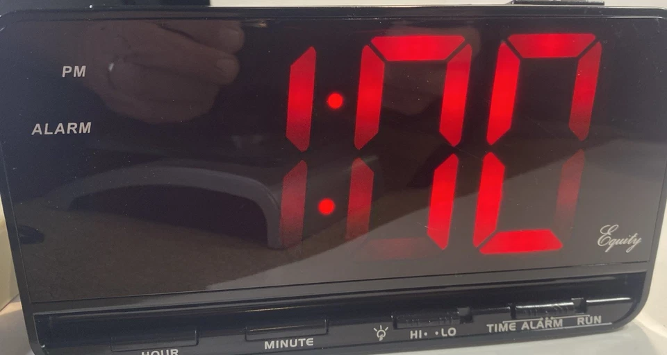 Vintage Equity Alarm Clock LED Digital BIG NUMBERS-TESTED WORKS Model 30402 - Image 4 of 4