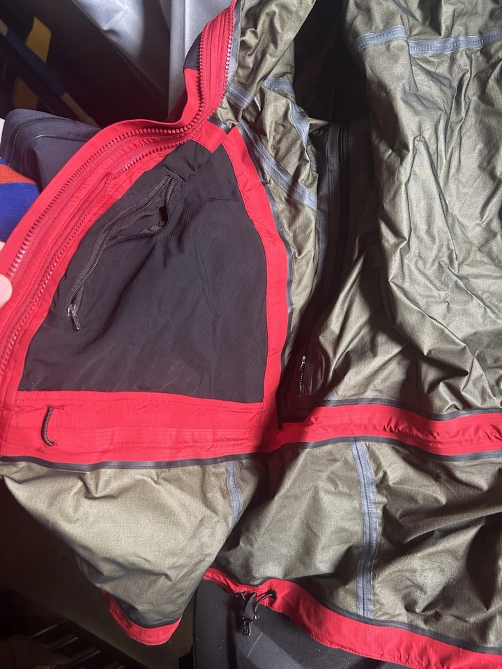 Vintage L.L. Jaqueta Parka Masculina Bean Mountain Guide XXL Vermelha Preta com Zíper Com Capuz - Imagem 4 de 4