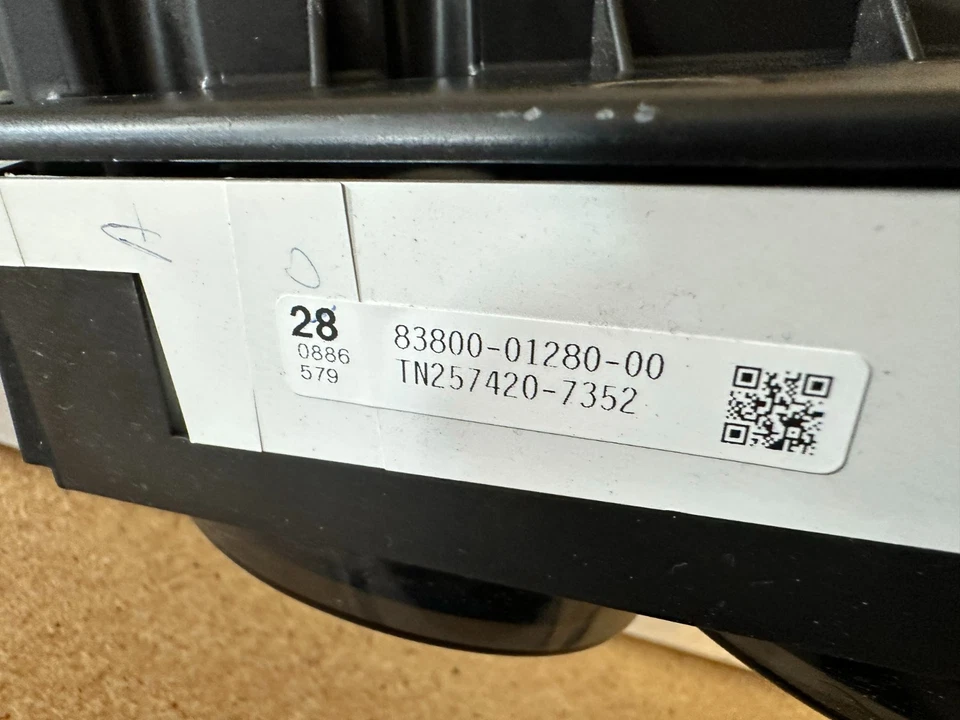 Cuadro de instrumentos velocímetro panel de instrumentos Pontiac Vibe 2005-07 201.437 millas Foto 3 de 3