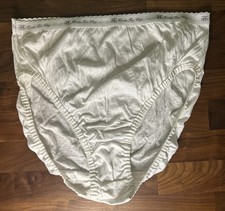 Vtg Hanes Her Way Cotton Hi-Cut Panties Scalloped Waist Size 9 NOS 1995 White