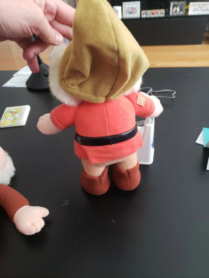 Blancanieves y siete enanitos Doc 1993 Disney peluche 11" muñeca de colección Mattel Foto 2 de 3