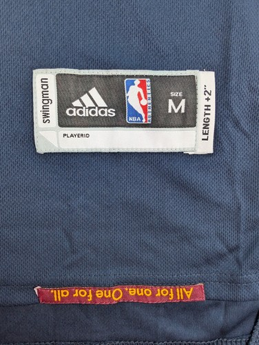 Maglia Lebron James Cleveland Cavaliers manica Adidas Swingman Medium Navy nuova con etichette - Foto 7 di 9