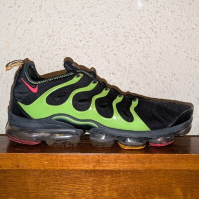 vapormax plus black and lime green