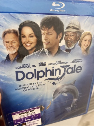 Dolphin Tale Blu-ray DVD HD Digital 2011 2-Disc Set SEALED - Picture 2 of 6