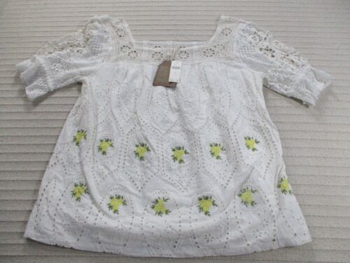 Forever That Girl Womens Shirt 8 White Floral Embroidery Short Sleeve