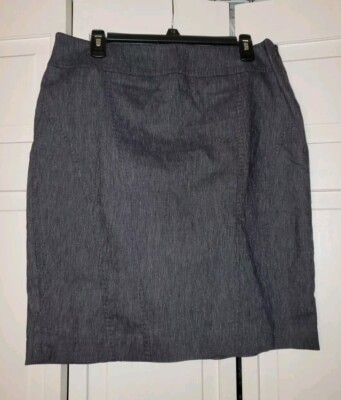 Anne Klein - Stretch Pencil Skirt - Sz 12 - Dk. Blue Wash Chambray - Knee Length