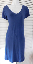 Tahari Size M Blue Stretch Soft Rayon Blend Knit V Neck Womens Pullover Dress