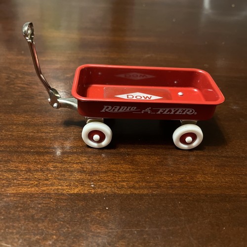 Miniature Radio Flyer doll Wagon 6 inch wagon plus handle great condition