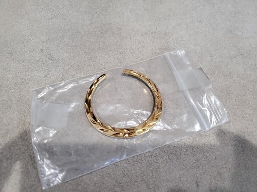 2005-2011 Cadillac STS 2 1/2" Gold 3rd Brake Light Wreath GOLD NEW OLD STOCK - Picture 4 of 5