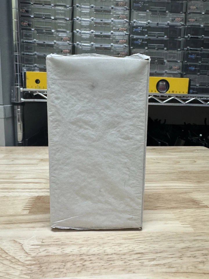 Jumping Brain Frog X Blanco X Emilio Garcia X 5 pulgadas X Laptop X Toy2R Foto 3 de 4