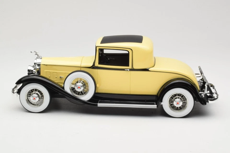 BOS276 Packard 902 Standard Egith Coupe Yellow BOS 1/18 - Image 3 of 4
