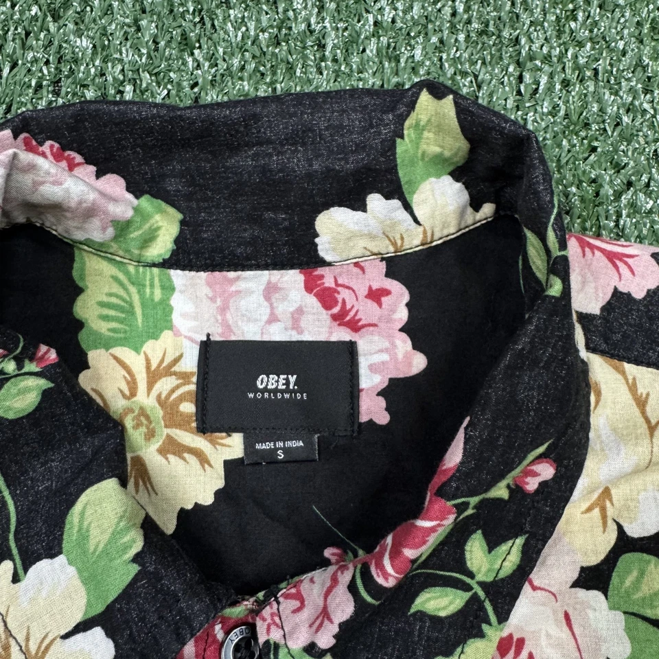 Obey Button Down Floral Shirt Men's Size S Black Short Sleeve Streetwear Skater - Image 2 of 4