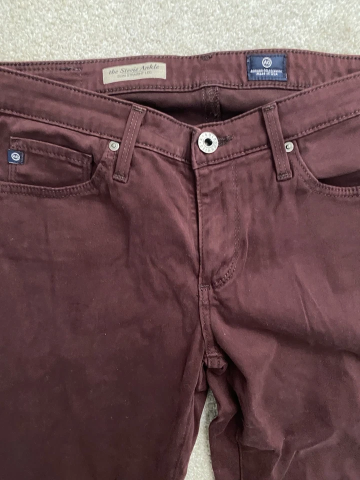 Pantalones de mezclilla al tobillo AG Adriano Goldschmied the Stevie talla 26 granate/ciruela ajustados Foto 3 de 4