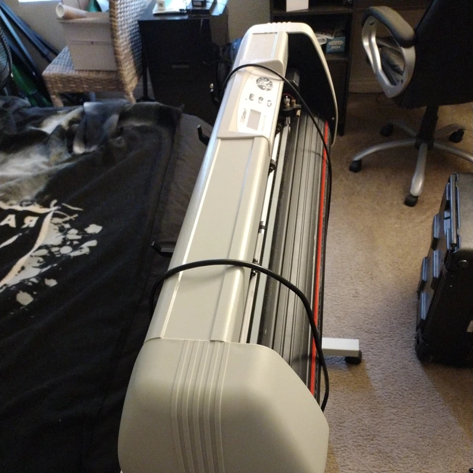 CORTADOR/PLOTTER DE VINIL TIPO SC631 USCUTTER SÉRIE MODELO SC PLOTTER EUA 28" - Imagem 4 de 4