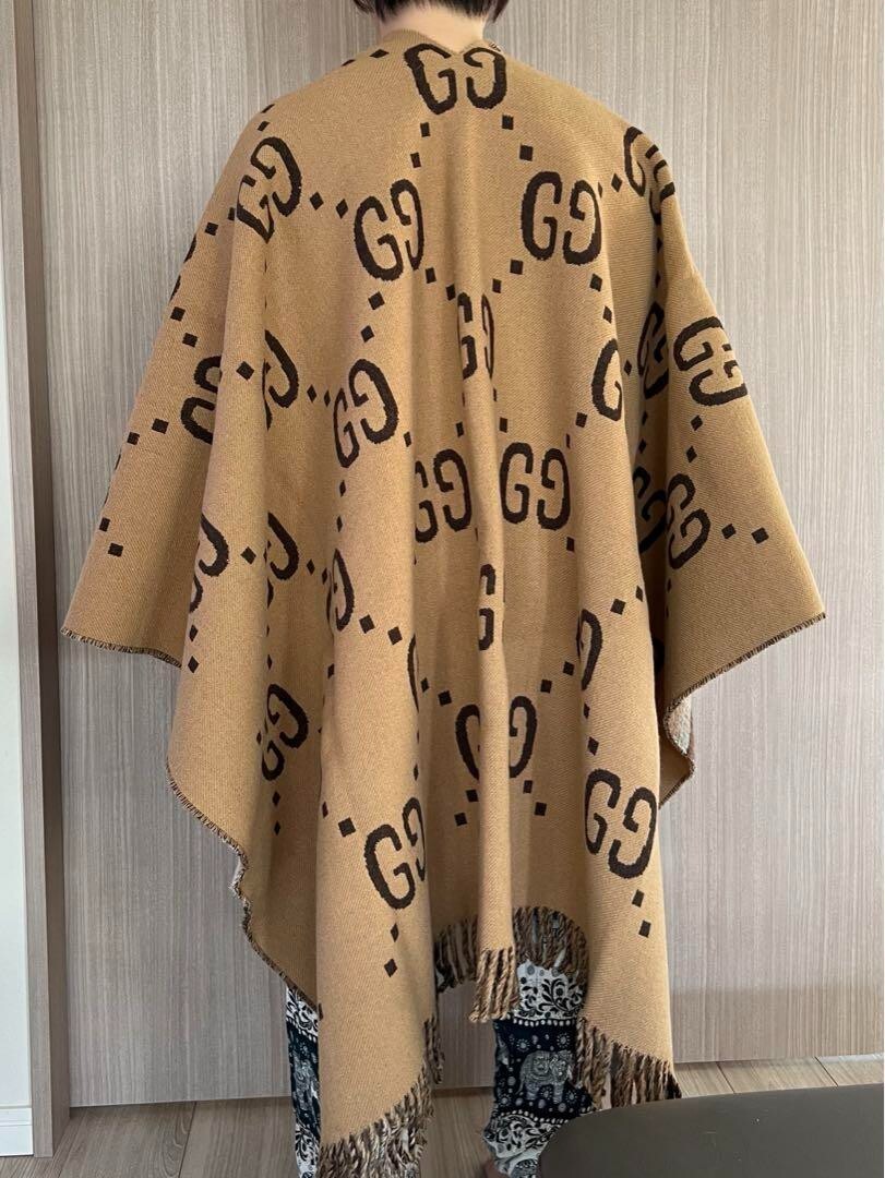 Gucci Wool Poncho Cape Reversible Check GG Logo Brown Beige Gucci Wool Poncho Cape Reversible Check GG Logo Brown Beige