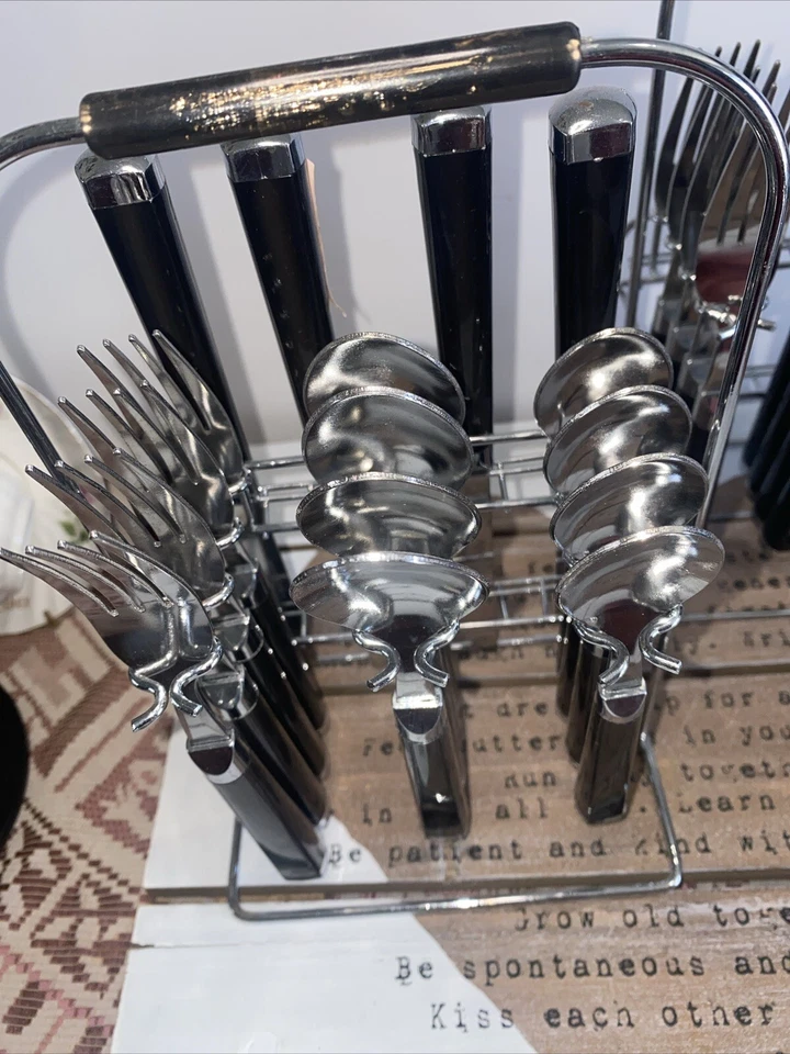 Juego de cubiertos de acero inoxidable negro de 16 piezas con carrito, servicio para 4 Foto 3 de 4