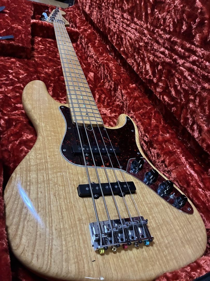 Fender American Deluxe Jazz Bass V Safe delivery from Japan