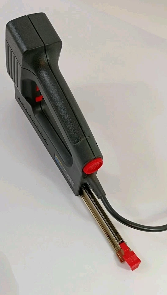 GRAPADORA ELÉCTRICA CLAVADORA BRAD CRAFTSMAN 68496 Foto 2 de 4