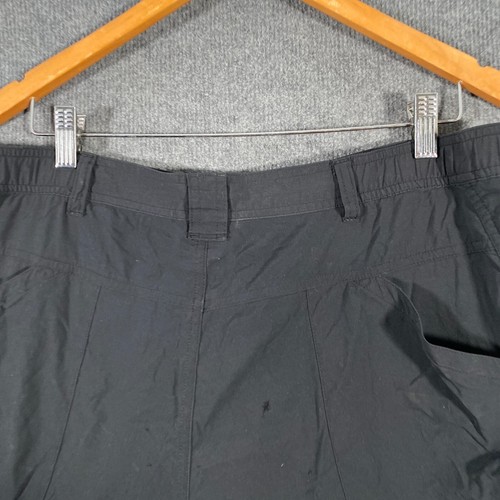 Kathmandu Shorts Womens 12 Black Cargo Hiking Outdoors Gorpcore Softshell 9W - Picture 12 of 13