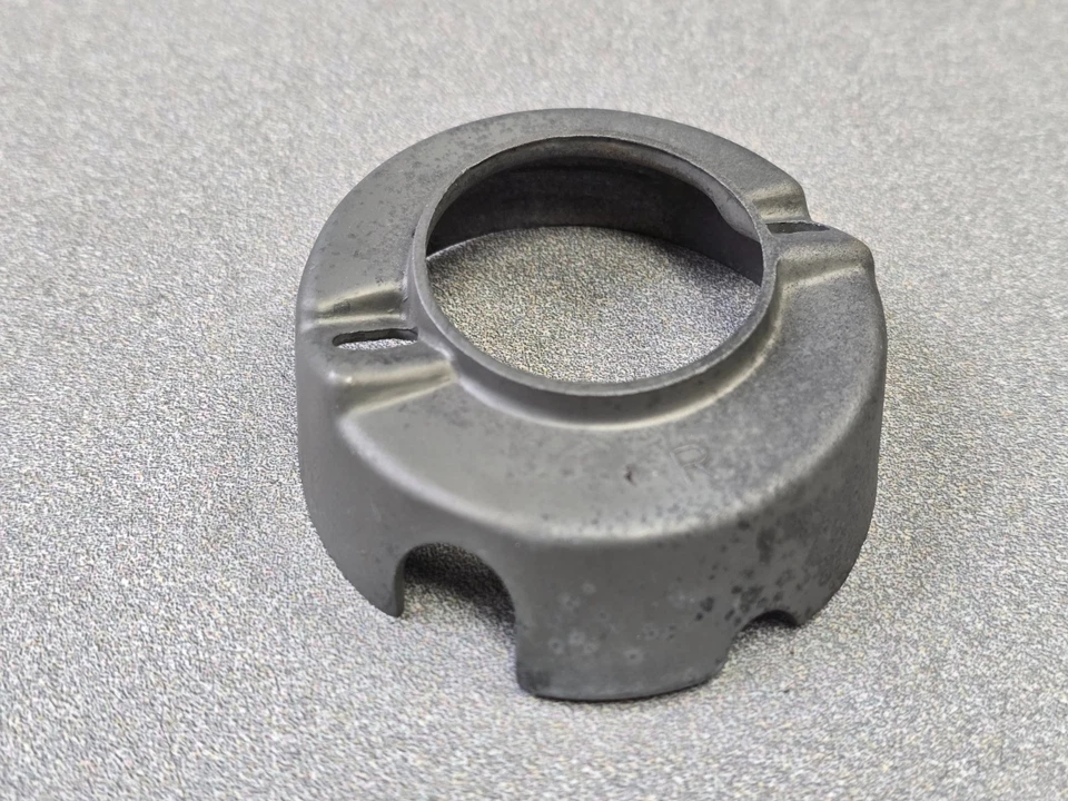 VERY NICE ORIGINAL PORSCHE 356B 356C K13306 TURN SIGNAL MOUNTING BASE RIGHT#1 — 第 2/4 张图片