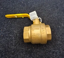 Apollo 94A-107-01: Full Port Lever Brass Valve 1-1/2" Threaded Ends Inlet