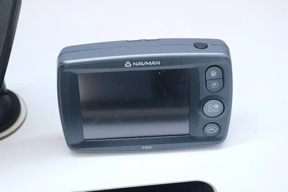 5x Navigationsgerät Konvolut – Medion, Navigon, Grundig, Navman – ungetestet ohn - Bild 4 von 4