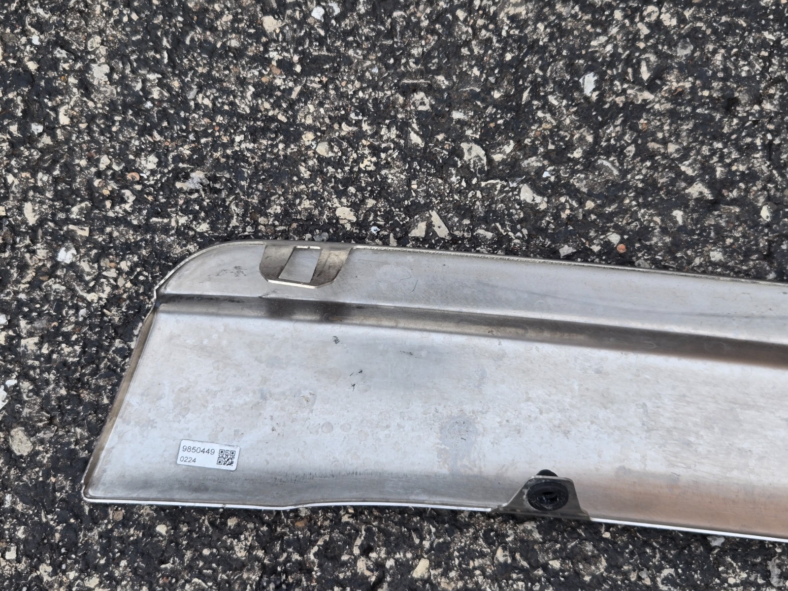 Rolls-Royce Phantom R11 Rear Bumper Upper Chrome Moulding Genuine 9850449 OEM