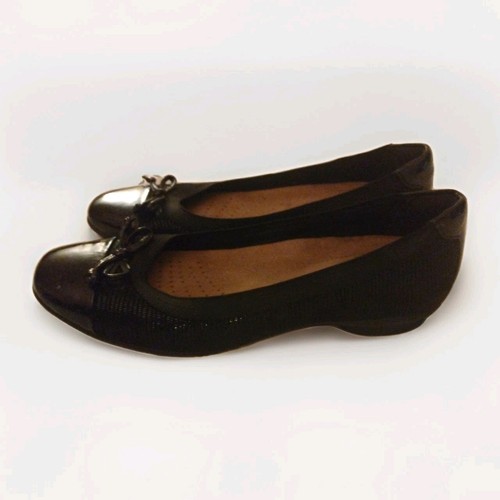 CLARKS Casandra GLOW Black Leather Ballet Flats Slip On Pumps Shoes US 6