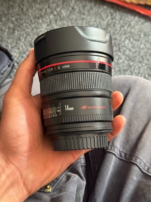 Canon EF 14mm f/2.8L II USM Ultra-wide Prime Lens for Canon EF Mount Used 95%New
