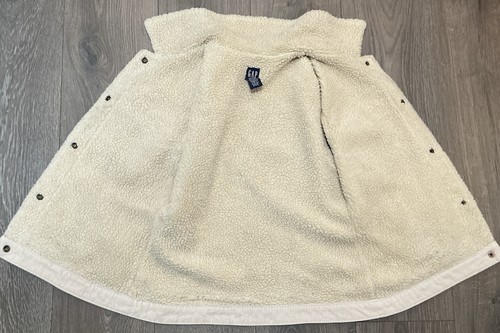 Chaleco Sherpa Pana Gap Polar Forrado Bolsillos A Presión Para Mujer Talla Mediana” - Imagen 3 de 4