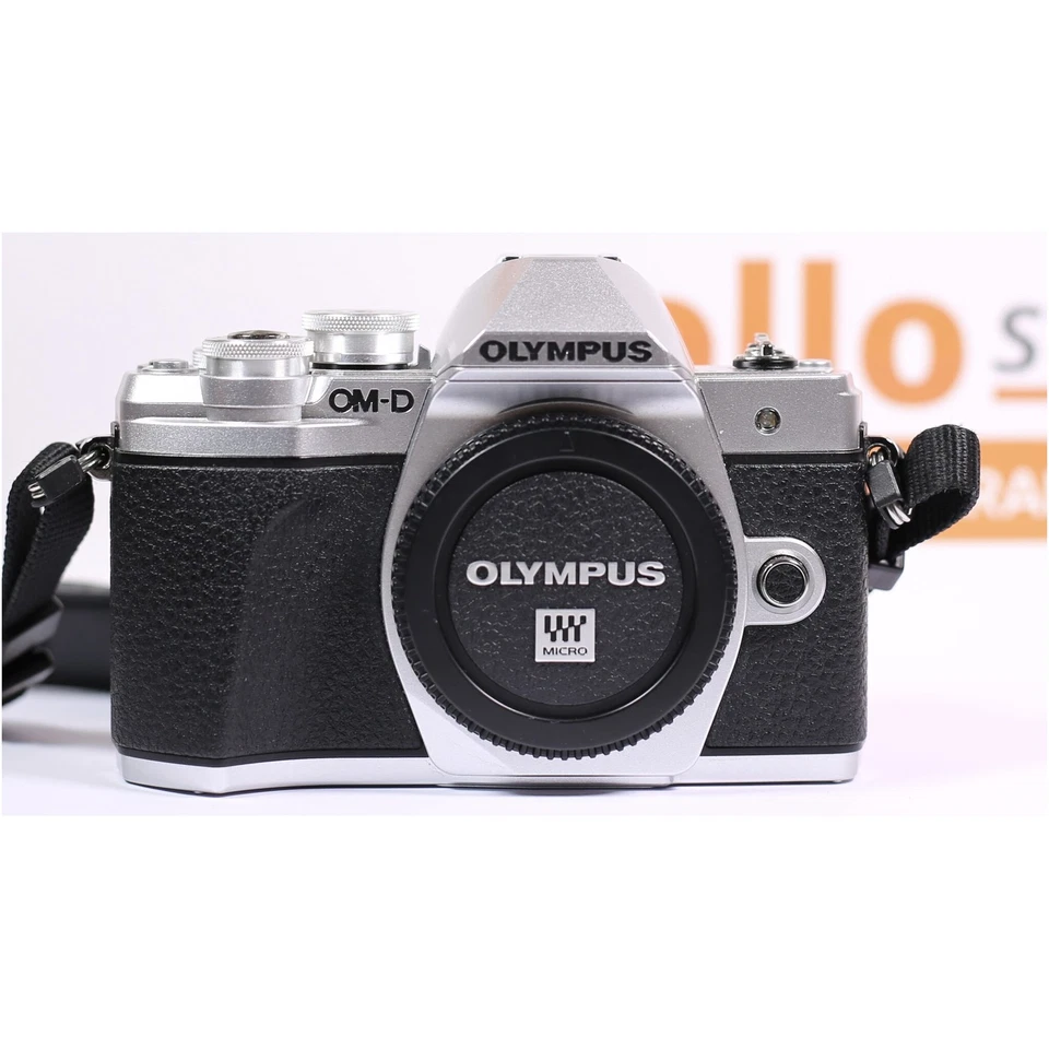 Olympus OM-D E-M10 Mark III, foto 2 di 5