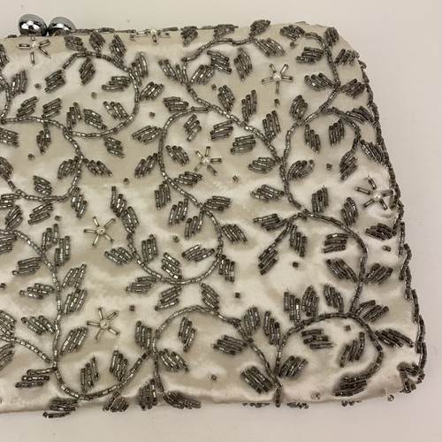 VTG Beaded Large Clutch 1960s Silver Vines Leaf Pattern Evening Cocktail Wedding - Picture 4 of 13