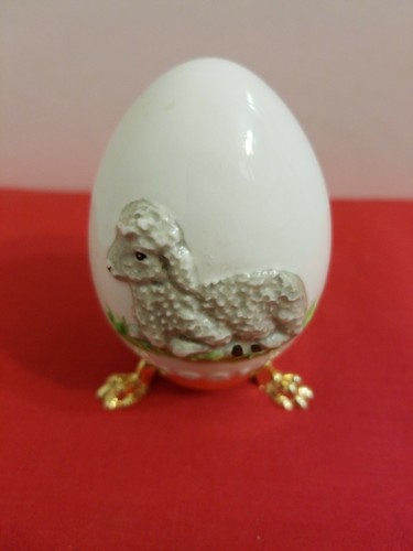 Huevo de cordero anual de porcelana de Pascua Goebel 1981 con base de 3 patas color dorado - Imagen 5 de 5