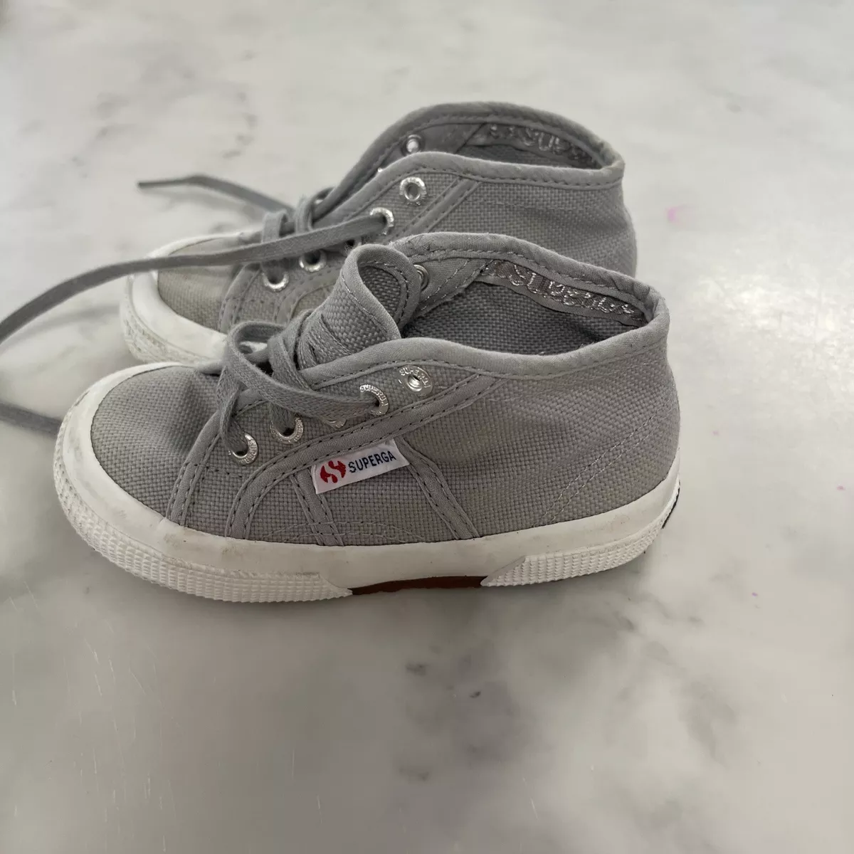 Superga sales niño gris