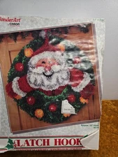 VTG WonderArt Christmas Santa Wreath 22" Round Latch Hook Art #4681 In Box