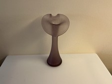 Vtg. JACK IN THE AMPIT Matowy fioletowy szklany żebrowany wazon 8" Używany