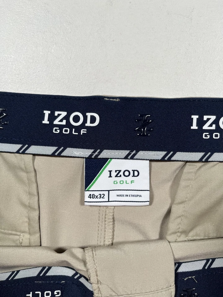 Calça de golfe masculina IZOD 40x32 cáqui frente plana zíper mosca costas Welt bolsos chino - Imagem 3 de 4