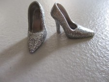 MATTEL BARBIE SHOES BARBIE BASICS SILVER GLITTER HEELS C-57