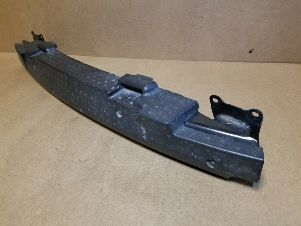 10 11 12 13 VW GOLF GTI 2.0L BARRA ABSORVENTE DE REFORÇO DE PARA-CHOQUE TRASEIRO COM ESPUMA FABRICANTE DE EQUIPAMENTO ORIGINAL - Imagem 2 de 4