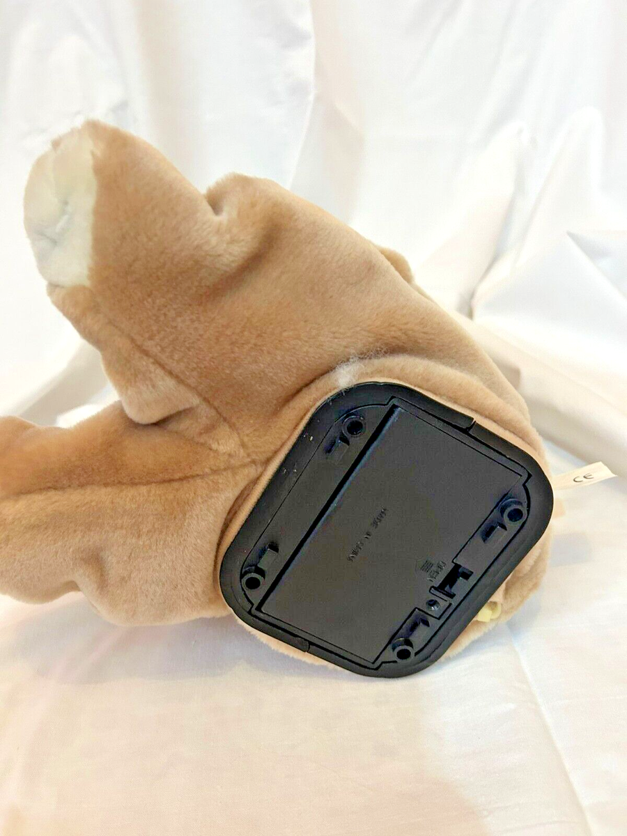 Funtime Gifts Singing Bulldog (Who Let The Dogs Out?) - Plush