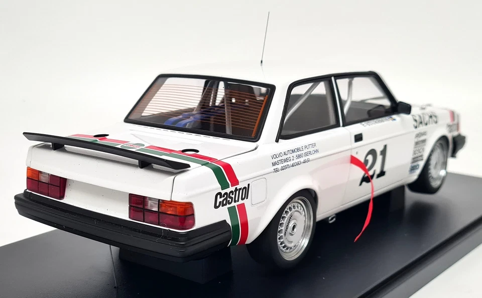 Литая модель автомобиля Autoart 1:18 Volvo 240 Turbo DTM Winner 1985 Wunstorf #21 - Изображение 4 из 4