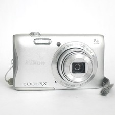 Nikon COOLPIX S3700 20.1MP Digital Camera - Silver