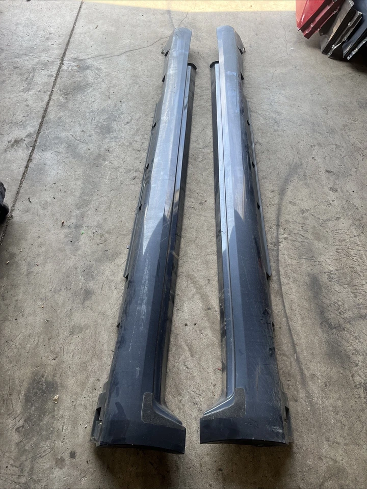 2008-2013 INFINITI G37 G35 Sedan LH RH SIDE ROCKER PANEL SIDE SKIRT MOLDING OEM - Image 2 of 4