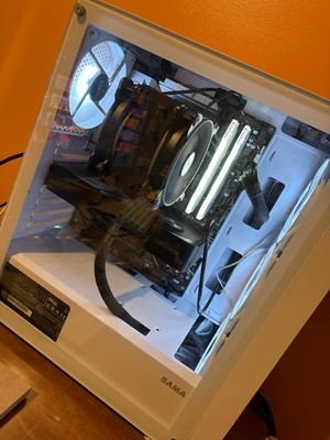 Custom Gaming PC 9800X3D/RTX 4070 White