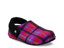 Woman's Slippers Crocs Classic Cozzzy Plaid Slipper